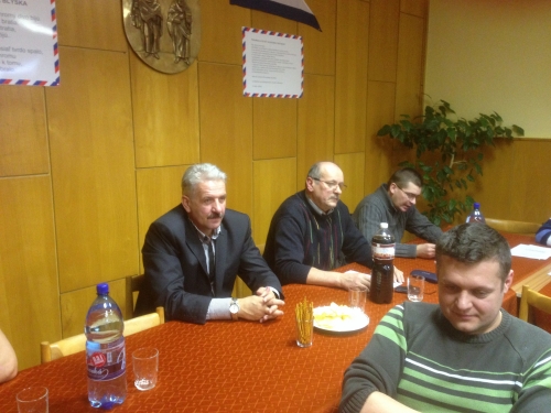 201404101125100.vyr_schodza_hasici_004