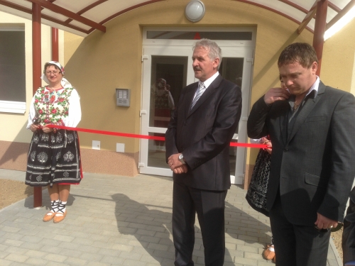 201404171417320.slavnostna_kolaudacia_18bj_najomne_byty_a_tv_016