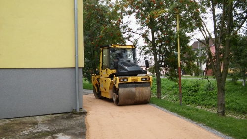 201608250633150.asfaltovanie_cesta_za_ocu_a_kd_002