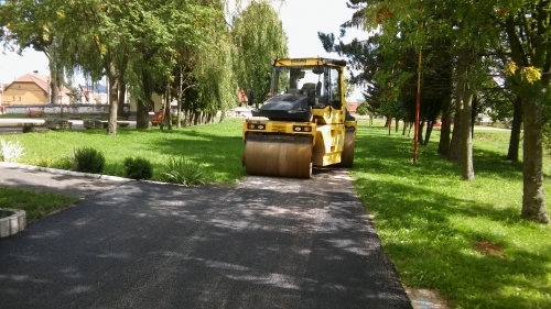 201608250633150.asfaltovanie_cesta_za_ocu_a_kd_009