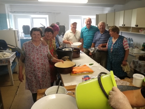 201707180650020.jds_pecenie_002