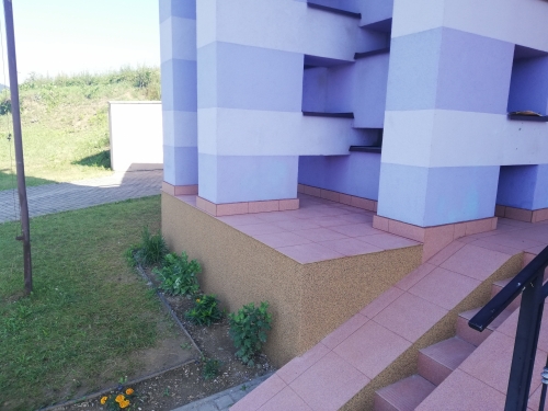 201908191418510.oprava-domu-smutku-2019-002