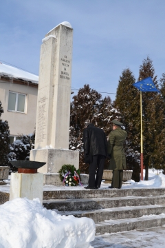 Fotografia: Pietny akt pri pamätníku padlých v 1. a 2. Svetovej vojne - 2012 