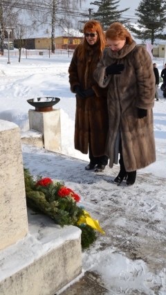 Fotografia: Pietny akt pri pamätníku padlých v 1. a 2. Svetovej vojne - 2012 