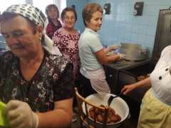 JDS - pečenie kamienskych pirohov – fotografia 1
