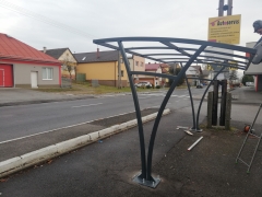 Nový prístrešok v obci – fotografia 1